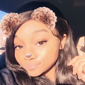 Meet your Posher, Royona